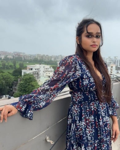 female Call Girls in Noida